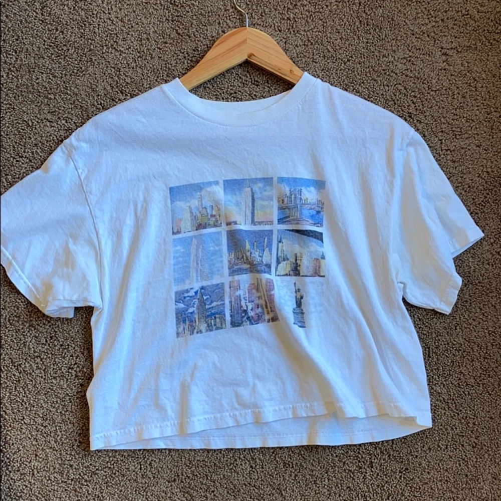SUPER CUTE NEW YORK CITY SKYLINE TEE
